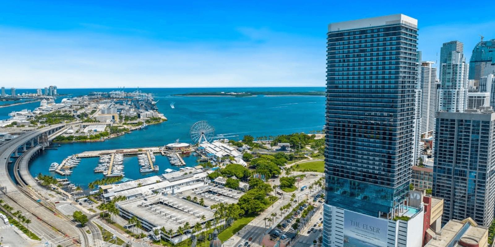 THE ELSER RESIDENCES, El Epicentro de la Opulencia: El Codiciado Edificio en Downtown Miami